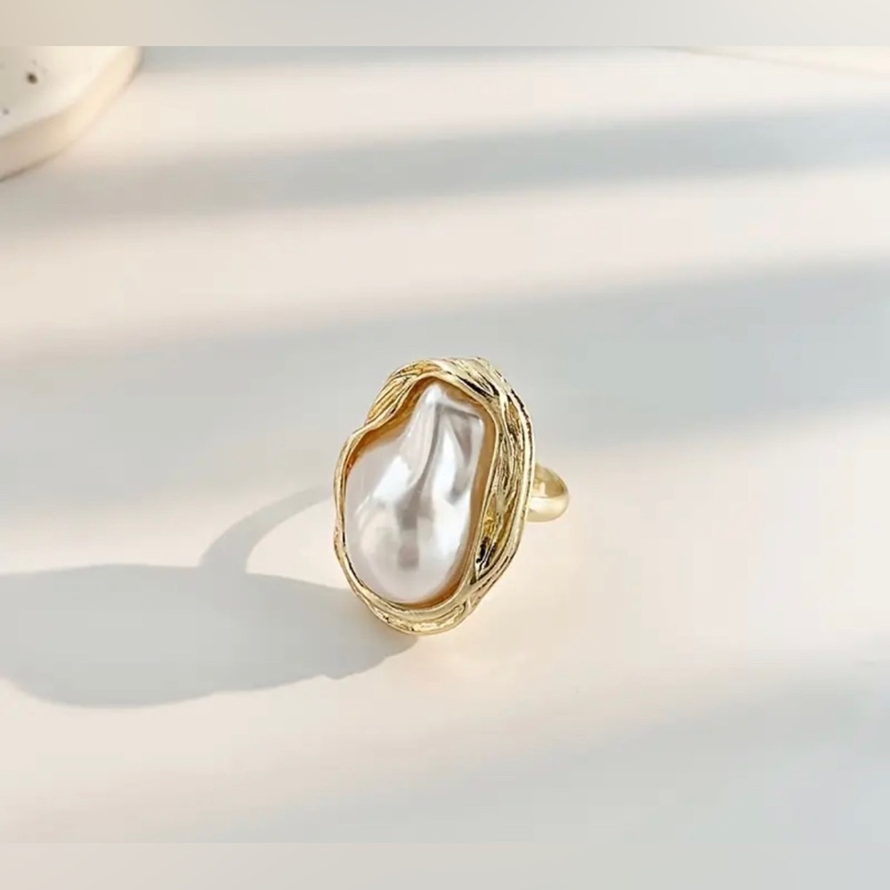 1pc French Romantic Style Ring Inlaid Artificial Pearl In Irregular Shape